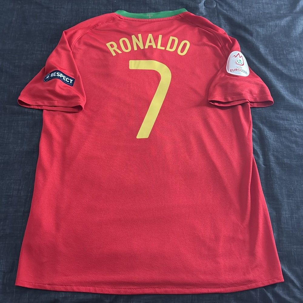 Portugal 🇵🇹 #7 Cristiano Ronaldo Euro 2008 Home Nike Jersey with badges!